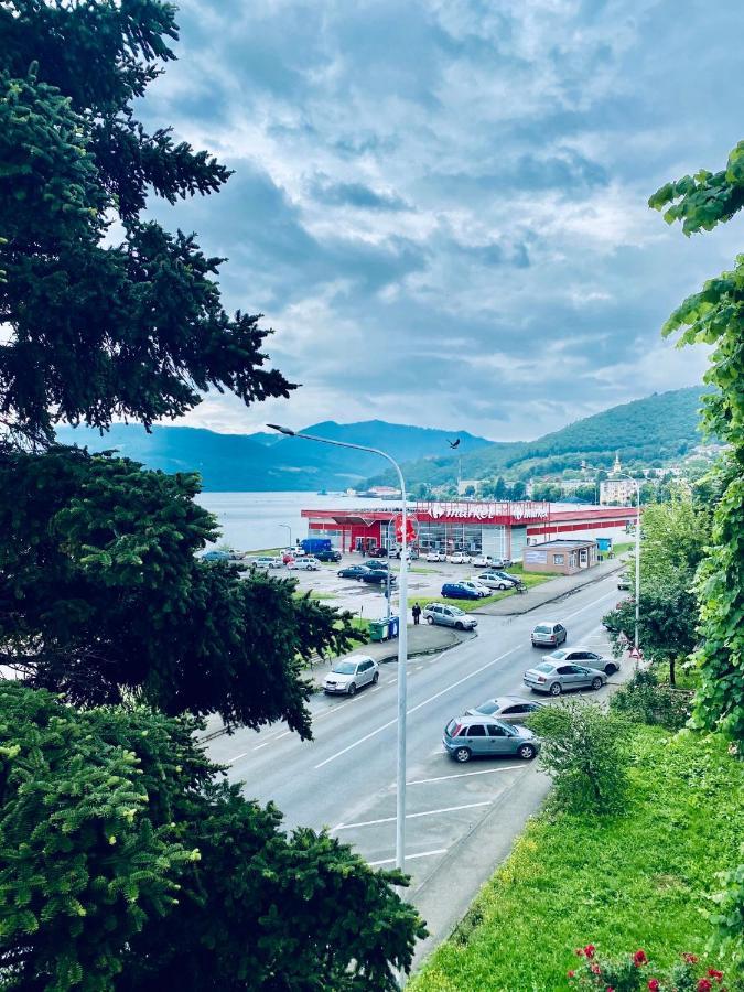 Apartament Sunshine Leilighet Orşova Eksteriør bilde